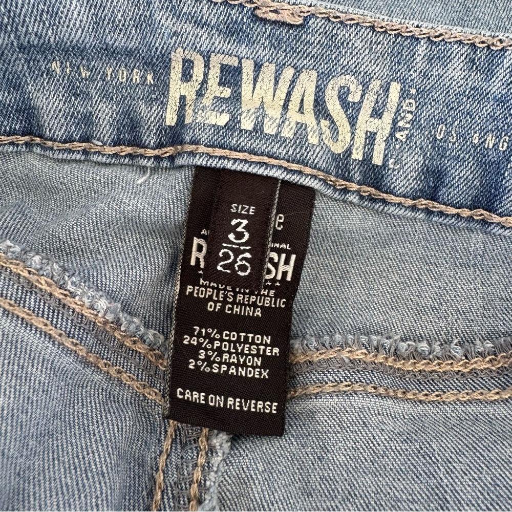 Rewash Distressed Denim Bermuda Shorts Size 3 Juniors 26 Waist Raw Hem Stretch - Picture 8 of 11